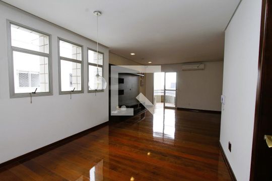 Apartamento para alugar com 3 quartos, 122m² em Buritis, Belo Horizonte