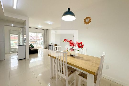 Apartamento para alugar com 3 quartos, 84m² em Areias, São José