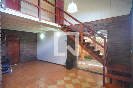 Casa para alugar com 2 quartos, 101m² em Paraíso, Sapucaia do Sul