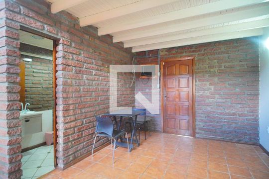 Casa para alugar com 2 quartos, 101m² em Paraíso, Sapucaia do Sul
