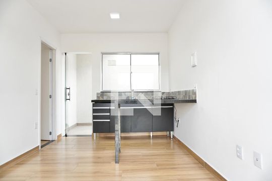 Kitnet/Studio para alugar com 1 quarto, 35m² em Santa Cruz, Belo Horizonte