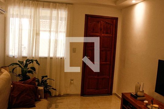 Casa de Condomínio para alugar com 2 quartos, 100m² em Guaratiba, Rio de Janeiro