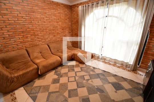 Casa de Condomínio para alugar com 4 quartos, 238m² em Jardim das Paineiras, Campinas