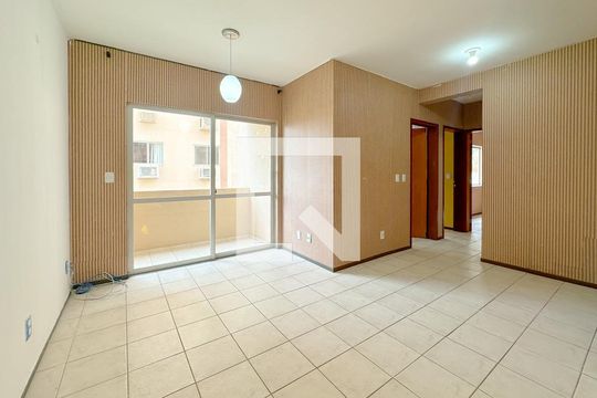Apartamento para alugar com 3 quartos, 82m² em Serraria, São José