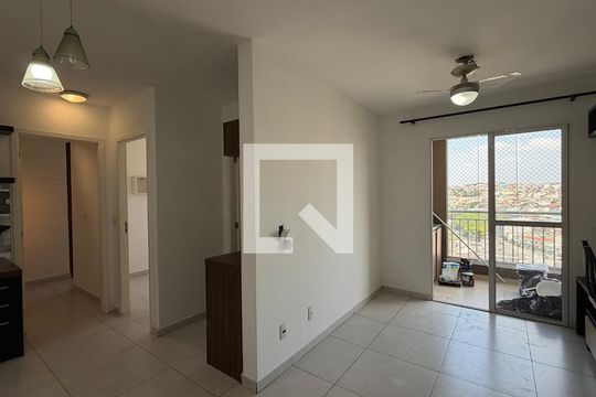 Apartamento para alugar com 2 quartos, 65m² em Centro, Carapicuíba