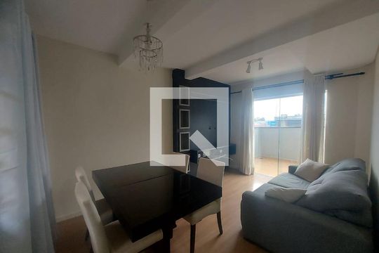 Casa à venda com 2 quartos, 128m² em Capão Raso, Curitiba
