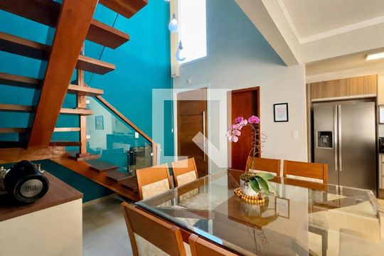 Casa de Condomínio para alugar com 3 quartos, 114m² em Jardim Itamarati, Campinas