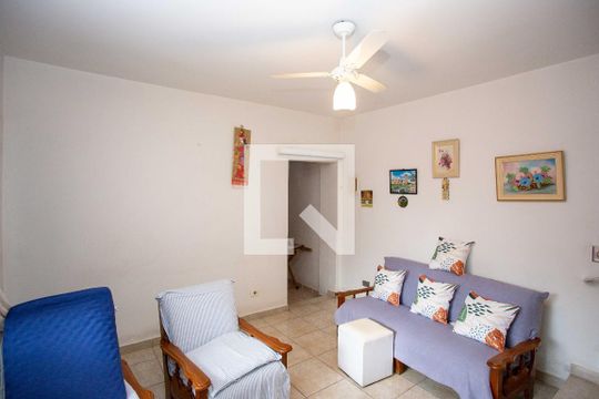 Casa para alugar com 4 quartos, 160m² em Taboão, Diadema
