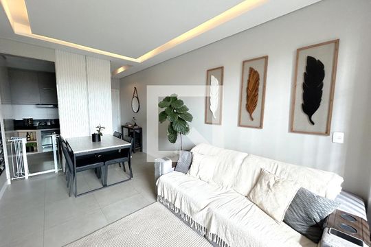 Apartamento à venda com 2 quartos, 65m² em Cabral, Contagem