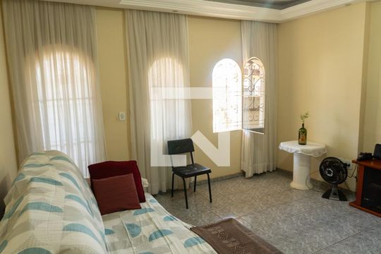 Casa à venda com 3 quartos, 310m² em Vila Bressani, Paulínia