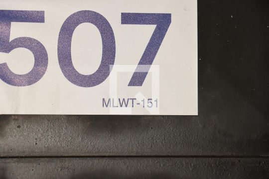 Placa de casa à venda com 2 quartos, 176m² em Vila Industrial, São Paulo
