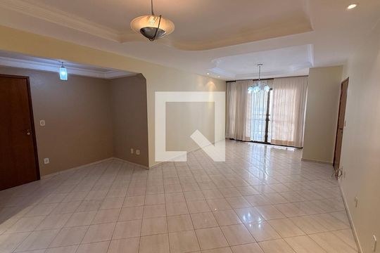 Apartamento à venda com 5 quartos, 138m² em Setor Bueno, Goiânia