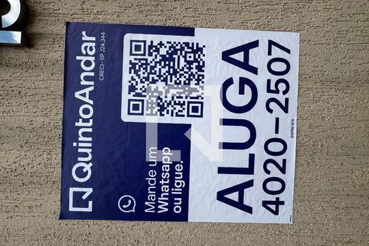 Fachada com PLACA GRANDE de casa de condomínio para alugar com 2 quartos, 50m² em Gramado, Cotia