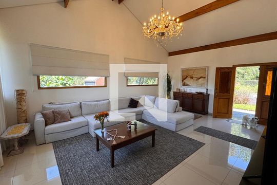 Casa de Condomínio para alugar com 3 quartos, 800m² em Granja Viana Ii, Cotia