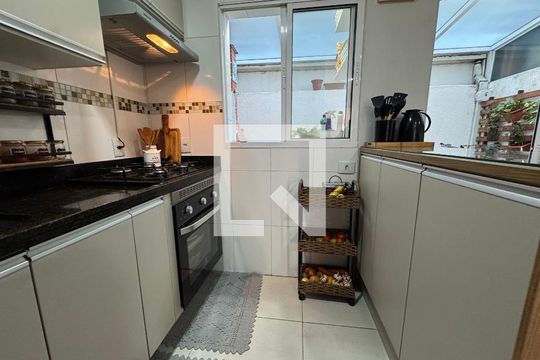 Casa de Condomínio à venda com 2 quartos, 59m² em Santa Maria, Osasco