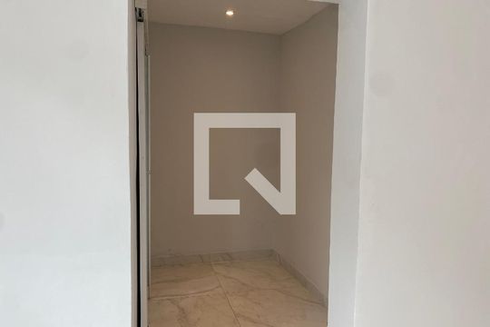 Casa à venda com 3 quartos, 150m² em Jardim Sulacap, Rio de Janeiro
