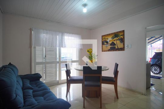 Casa para alugar com 2 quartos, 98m² em Duque de Caxias, São Leopoldo