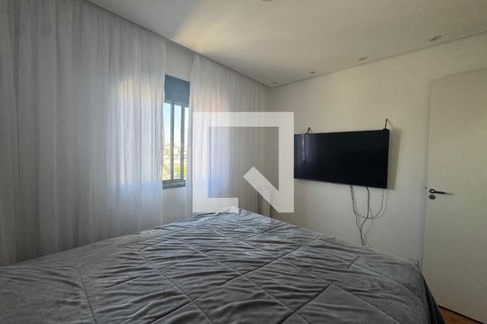 Apartamento à venda com 2 quartos, 49m² em Vila Yolanda, Osasco