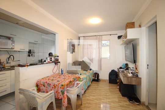 Apartamento para alugar com 2 quartos, 45m² em Vila Taquari, São Paulo