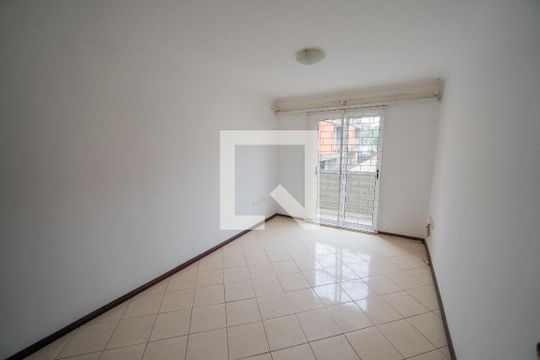 Suíte de casa de condomínio para alugar com 3 quartos, 129m² em Uberaba, Curitiba