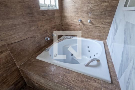 Apartamento à venda com 3 quartos, 242m² em Vila Souza, São Paulo