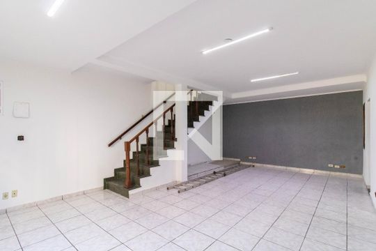 Casa para alugar com 4 quartos, 200m² em Jardim Pinhal, Guarulhos