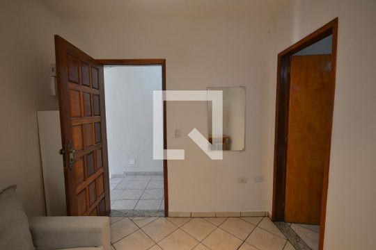 Sala de casa para alugar com 1 quarto, 25m² em Rio Pequeno, São Paulo