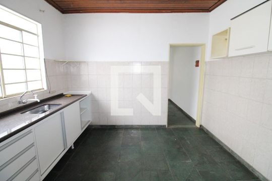 Cozinha de casa para alugar com 1 quarto, 82m² em Jardim Santa Madalena, São José dos Campos