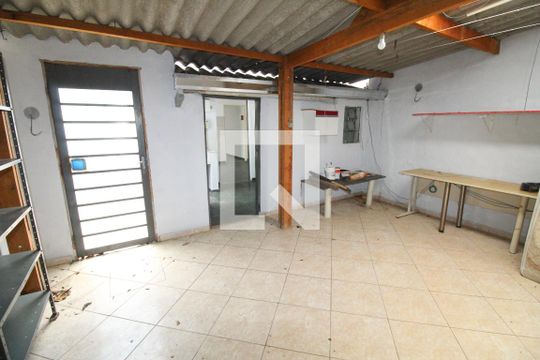Quarto de Serviço de casa para alugar com 1 quarto, 82m² em Jardim Santa Madalena, São José dos Campos
