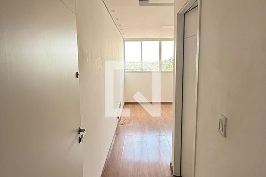 Apartamento à venda com 2 quartos, 50m² em Bom Jesus, Contagem