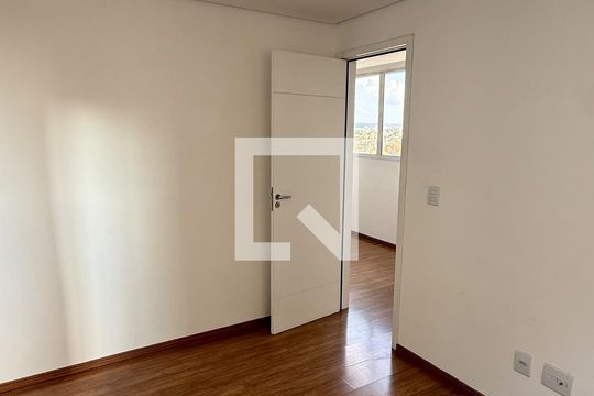 Apartamento à venda com 2 quartos, 50m² em Bom Jesus, Contagem