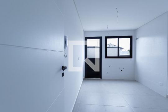 Apartamento para alugar com 1 quarto, 39m² em Capão da Imbuia, Pinhais