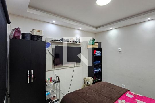 Suíte 1 de casa para alugar com 4 quartos, 350m² em Cabuís, Nilópolis
