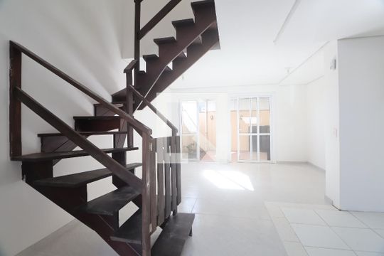 Casa de Condomínio para alugar com 2 quartos, 100m² em Centro, Canoas
