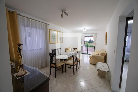 Apartamento para alugar com 2 quartos, 75m² em Vila Izabel, Curitiba