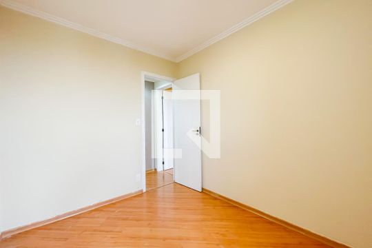 Quarto 2 de apartamento para alugar com 2 quartos, 52m² em Quitaúna, Osasco