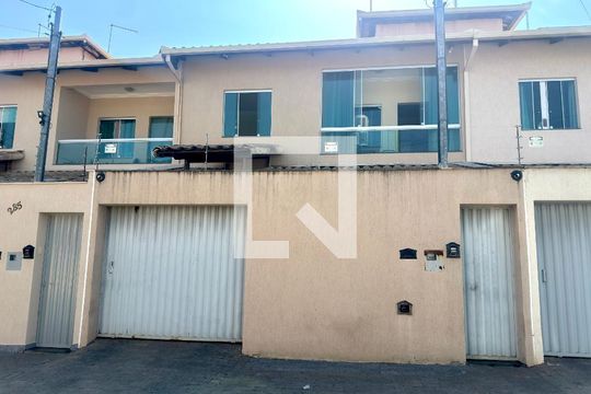 Casa para alugar com 3 quartos, 77m² em Industrial São Luiz, Contagem