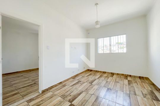 Casa para alugar com 2 quartos, 70m² em Helena Maria, Osasco