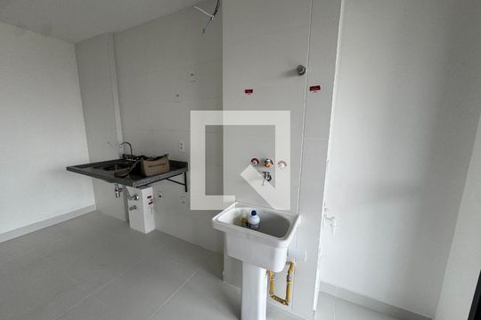 Apartamento à venda com 2 quartos, 75m² em Vila Yara, Osasco