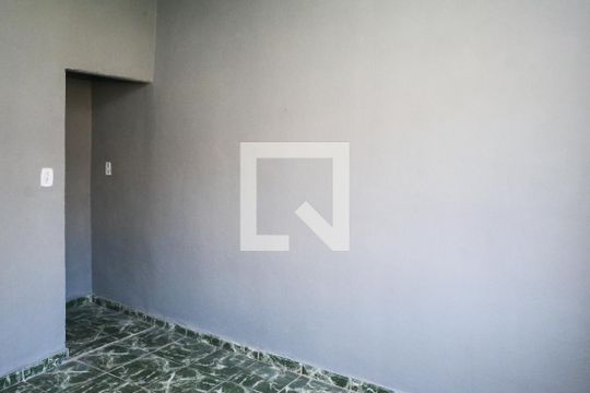 Quarto de casa para alugar com 1 quarto, 84m² em Rosa dos Ventos, Nova Iguaçu