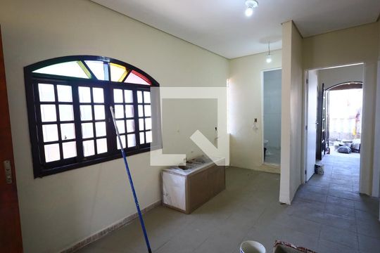 Casa para alugar com 2 quartos, 50m² em Quitaúna, Osasco