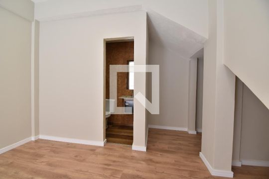 Studio de kitnet/studio para alugar com 1 quarto, 42m² em Bacacheri, Curitiba