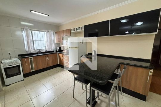 Casa para alugar com 2 quartos, 175m² em Parque Residencial Jundiaí, Jundiaí
