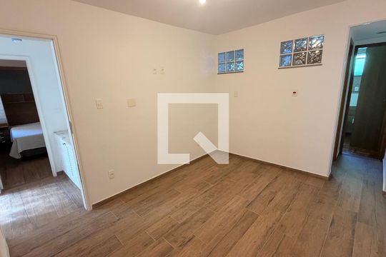 Casa para alugar com 2 quartos, 50m² em Quitandinha, Petrópolis