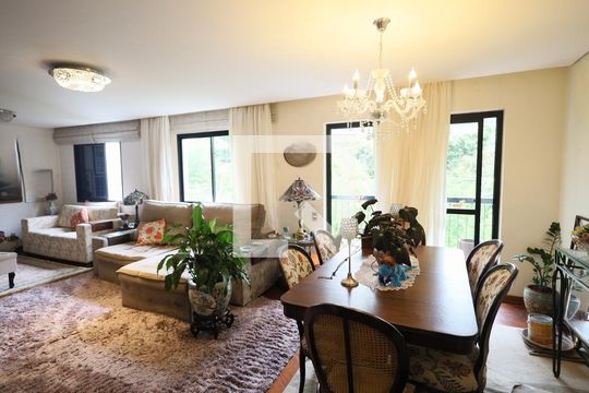 Apartamento para alugar com 3 quartos, 125m² em Rio Pequeno, São Paulo