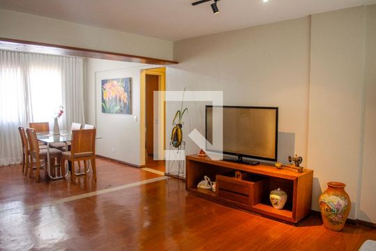 Apartamento para alugar com 2 quartos, 98m² em Setor Central, Goiânia