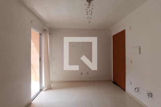 Sala de apartamento para alugar com 2 quartos, 42m² em Santa Amélia, Belford Roxo