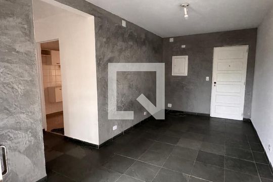 Apartamento para alugar com 3 quartos, 72m² em Granja Viana Ii, Cotia