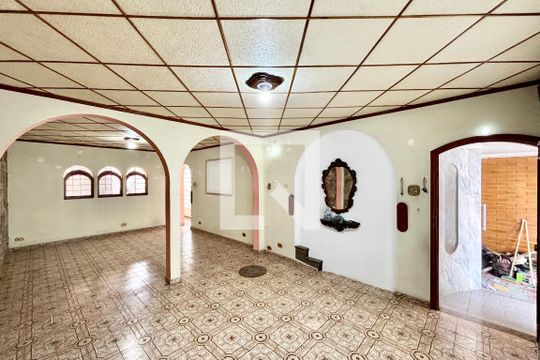 Casa para alugar com 1 quarto, 80m² em Vila Nhocuné, São Paulo