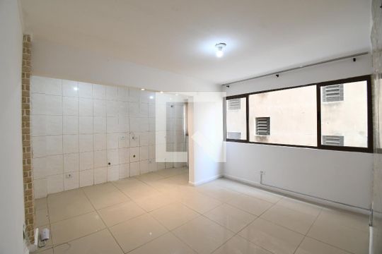 Kitnet/Studio à venda com 1 quarto, 47m² em Bacacheri, Curitiba